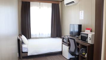 In-room safe, desk, iron/ironing board, free WiFi