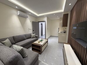 TV - 003JRE apartment with stunning boulevar (Amman)
