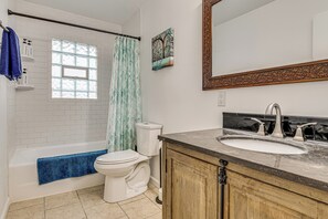 Hair dryer, towels - Pets Welcome! Walkable Beech Grove Haven Near Town (Beech Grove)