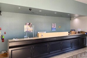 Lobby - 2 Queen Beds|Smk, Micfridge (Anaheim)