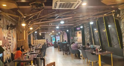 Manjeet Hotel & Restaurant