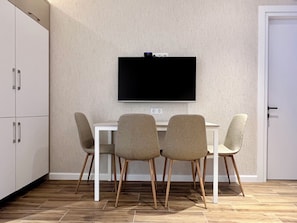 Dining -  Cosy Sea View Apartment in Batumi — Perfect for Couples & Families (Batumi)
