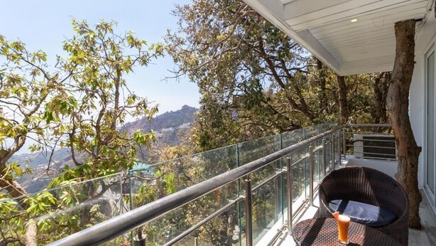 Kamar Premium, teras | Halaman properti