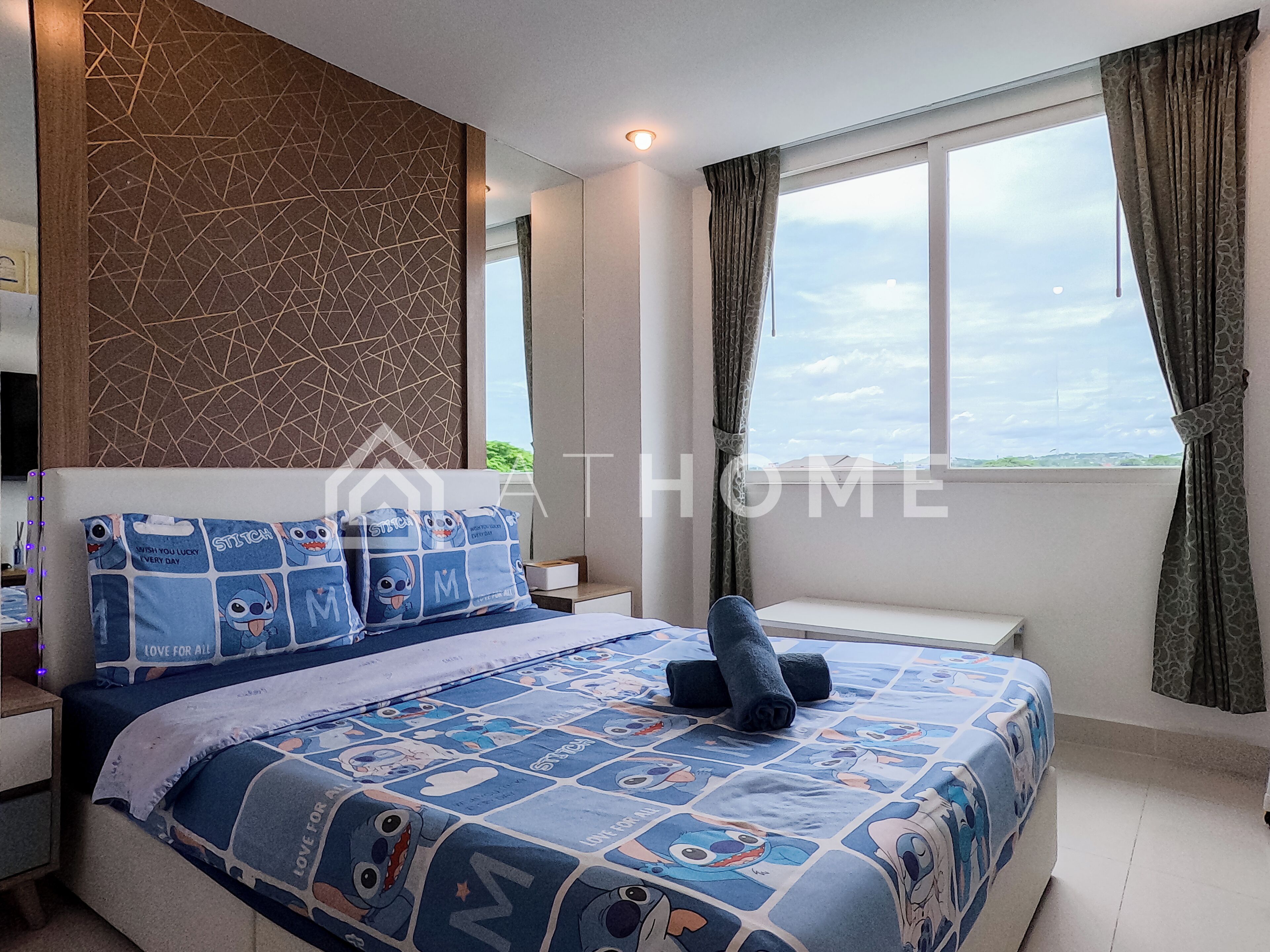 Blackout curtains, iron/ironing board, free WiFi