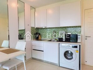 Appartement Standard, balcon, vue ville | Cuisine privée