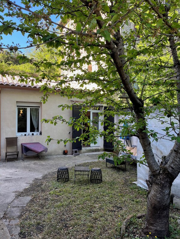 Terrace/patio - Vrbo Property (Molières-sur-Cèze)