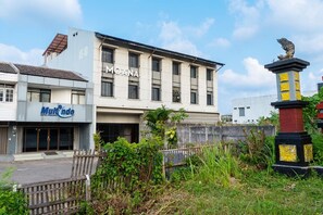 Exterior - Modern Deluxe Double in Cirebon (Cirebon)