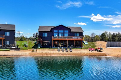 Private Beach & Game Room! Sunset Lake Group Hub