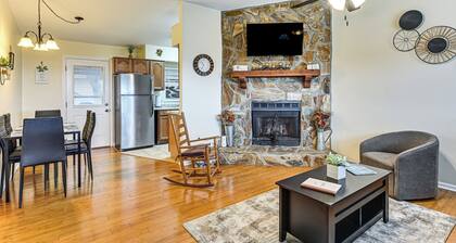 Walk to Lake Ariana Park! Home w/ Screened Porch
