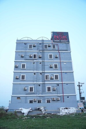 Exterior - Hotel NSK Grand Kunuru By OTABoostup (Penumuluru)