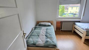 Bügeleisen/Bügelbrett, WLAN, Bettwäsche
