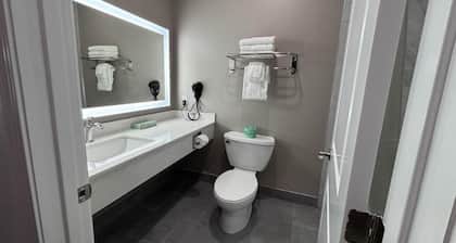 2 Queen Beds|Nsmk,Kitchen