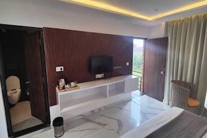 1 chambre, bureau, Wi-Fi gratuit, draps fournis