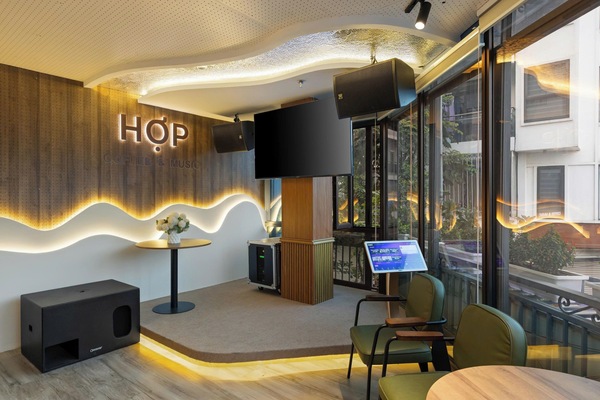Karaoke room