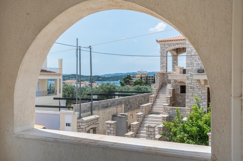Kyma Arch House: Authentisches Wohnerlebnis mit Panoramablick in Porto Cheli