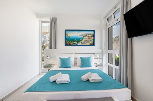 Apartment with Sea View Close to the Beach