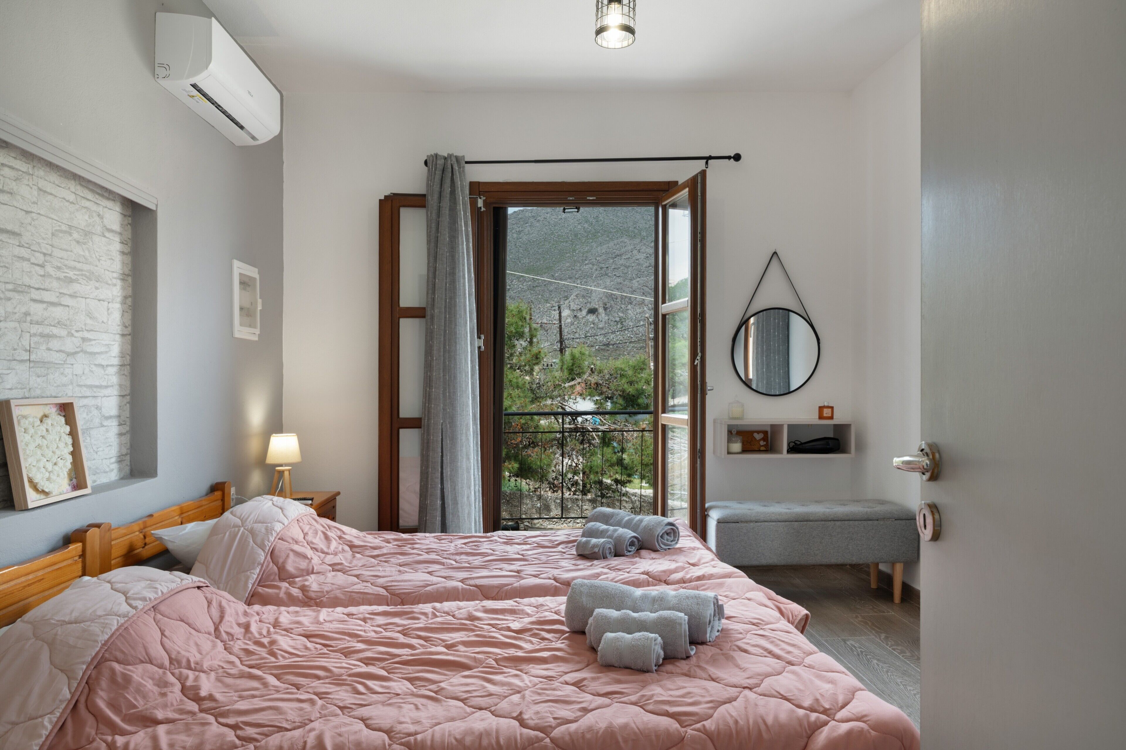1 chambre, fer et planche à repasser, Wi-Fi, draps fournis