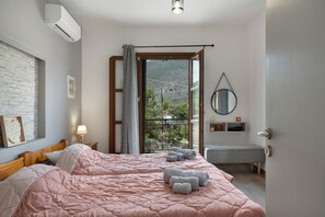 1 habitación, tabla de planchar con plancha, wifi y ropa de cama 