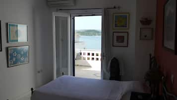 2 quartos, ferros/tábuas de passar roupa, Wi-Fi, roupa de cama