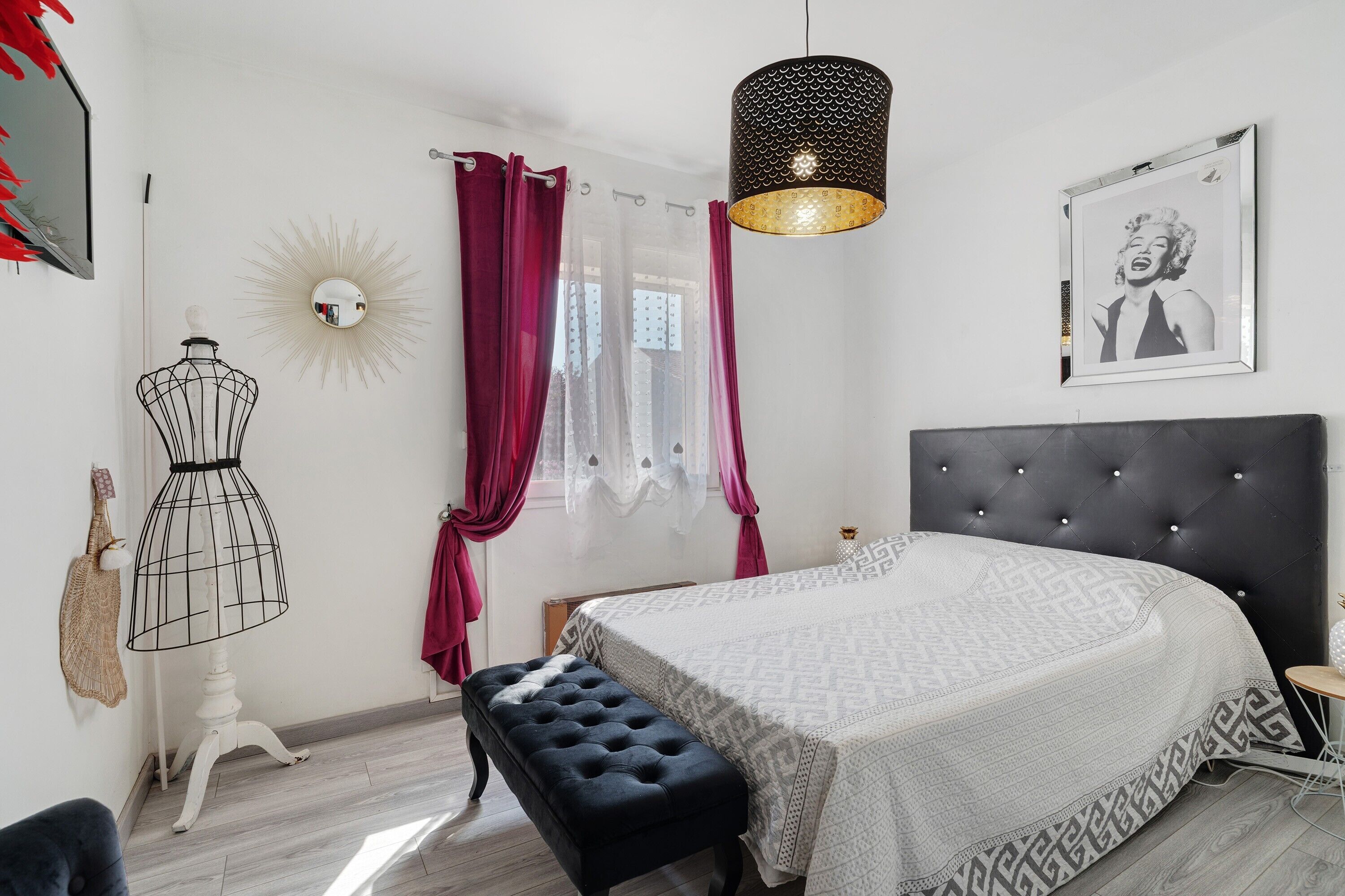 3 chambres, fer et planche à repasser, Wi-Fi, literie fournie