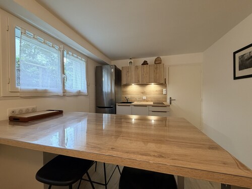 Appartement des Camélias – 100m from the Beach