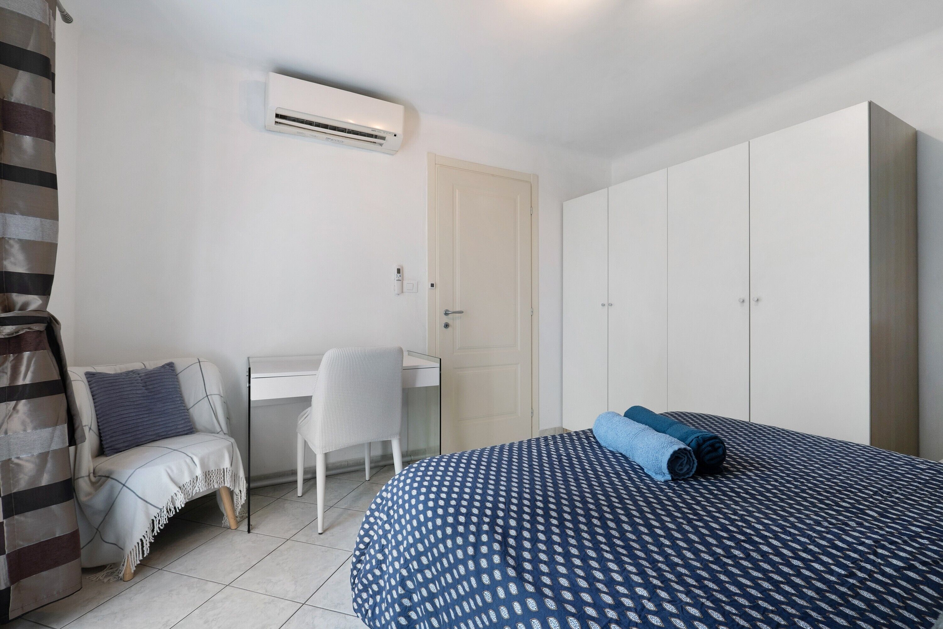 1 chambre, fer et planche à repasser, Wi-Fi, draps fournis