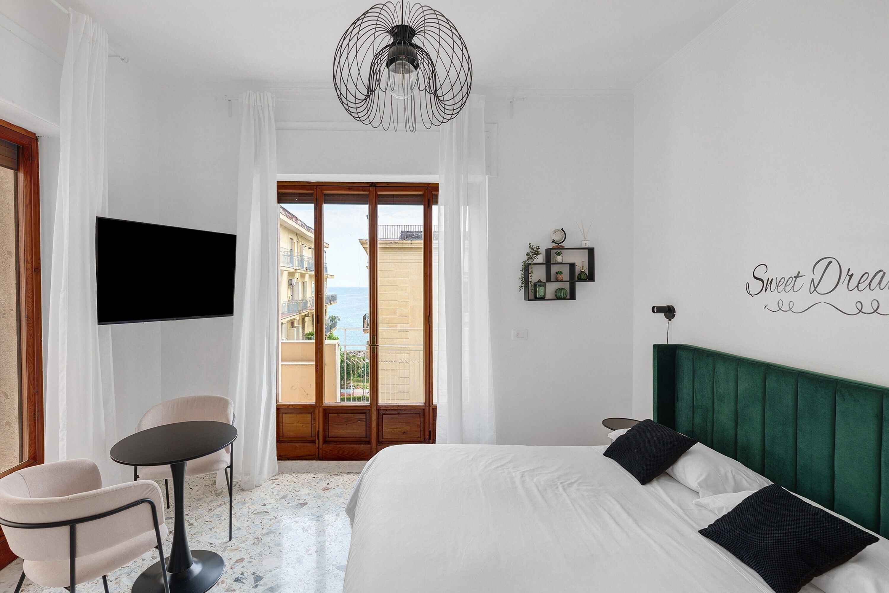 1 bedroom, WiFi, bed sheets, wheelchair access
