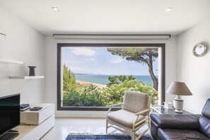 Fireplace - Holiday Home 'Sa Punta 100' with Sea View, Wi-Fi and Air Conditioning (Begur)