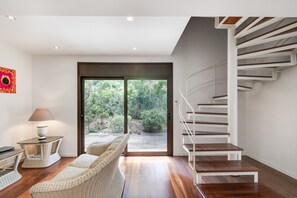 Interior - Holiday Home 'Sa Punta 100' with Sea View, Wi-Fi and Air Conditioning (Begur)