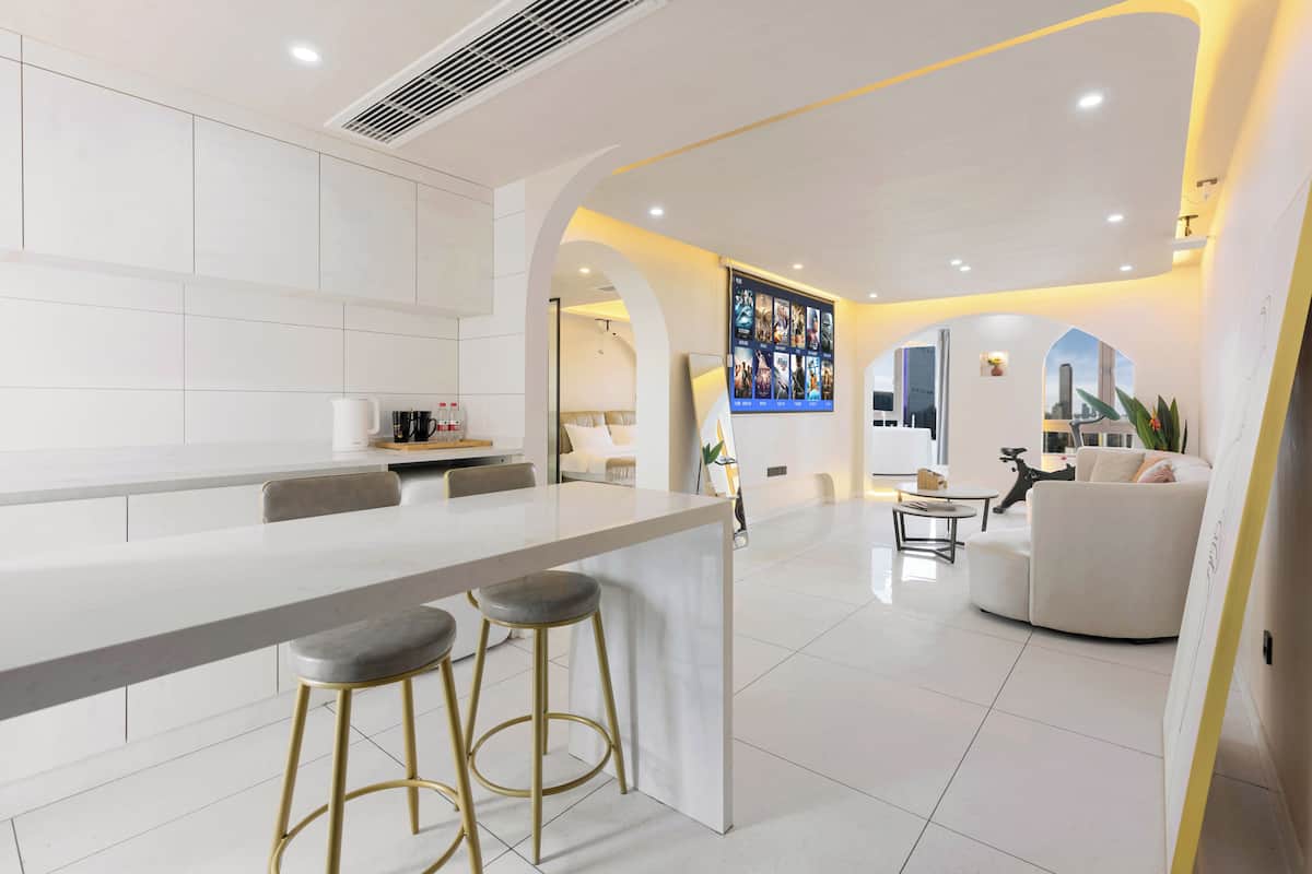 Deluxe Suite | Living area