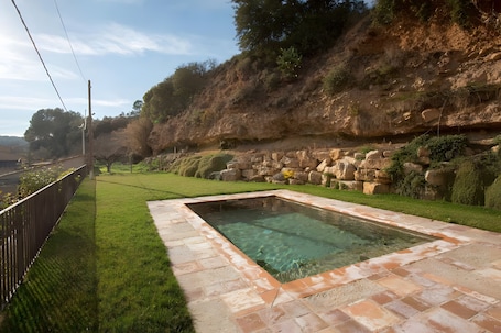 Pool. Vacation Home 'Masia Els Nocs' with Mountain Views, Wi-Fi, and Air Conditioning