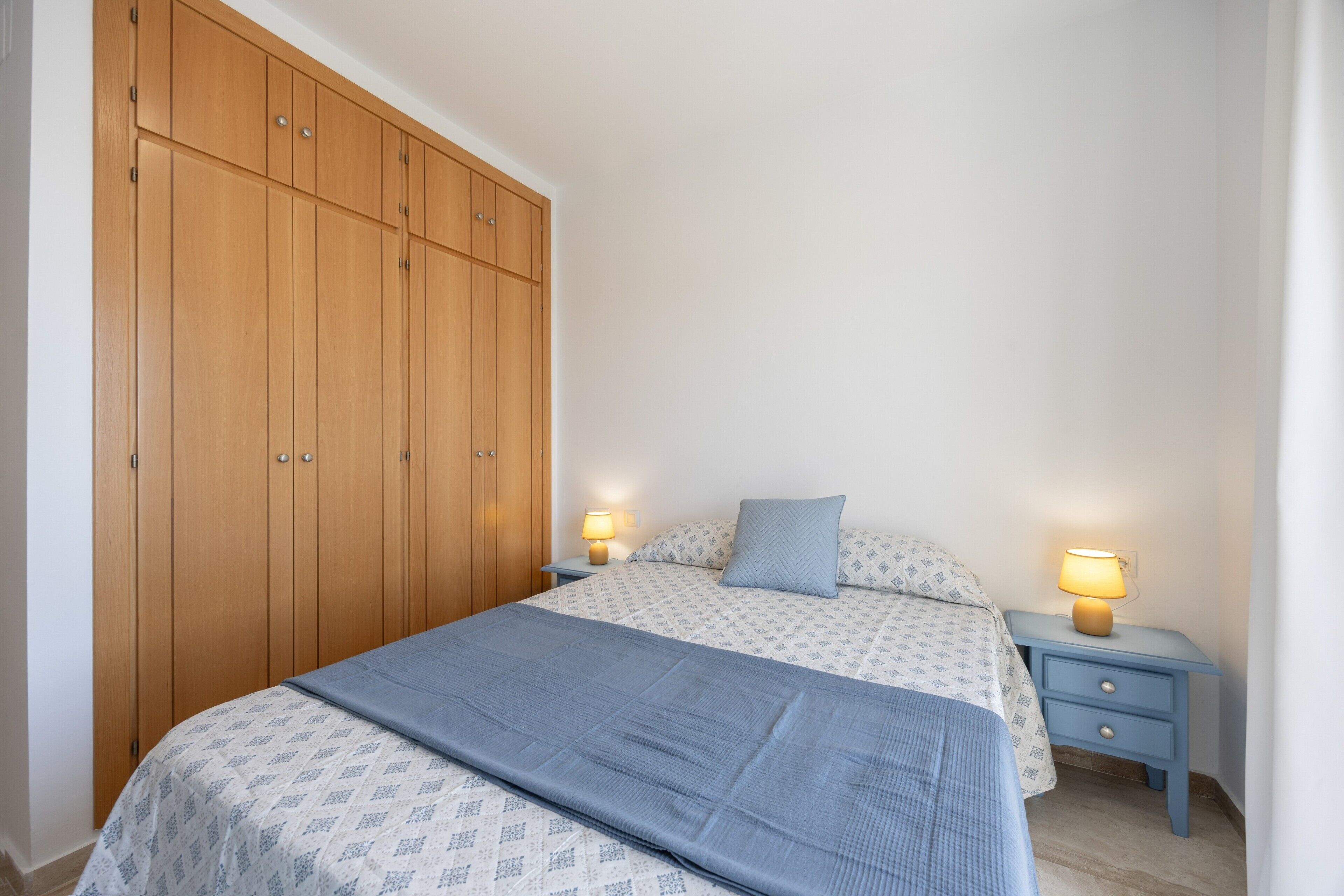 2 slaapkamers, een strijkplank/strijkijzer, beddengoed