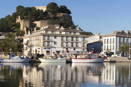 Apartment 'Brisa Del Puerto-Mar Y Centro Denia' with Wi-Fi and Air Conditioning