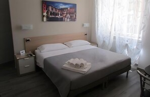 WiFi, bed sheets