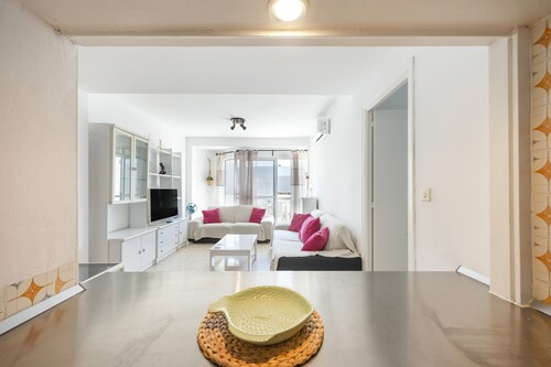 Apartment 'Valdelagrana Primera' with Sea View, Wi-Fi, and Air Conditioning