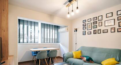 Apartment 'The Clock Tower' with Wi-Fi and Air Conditioning