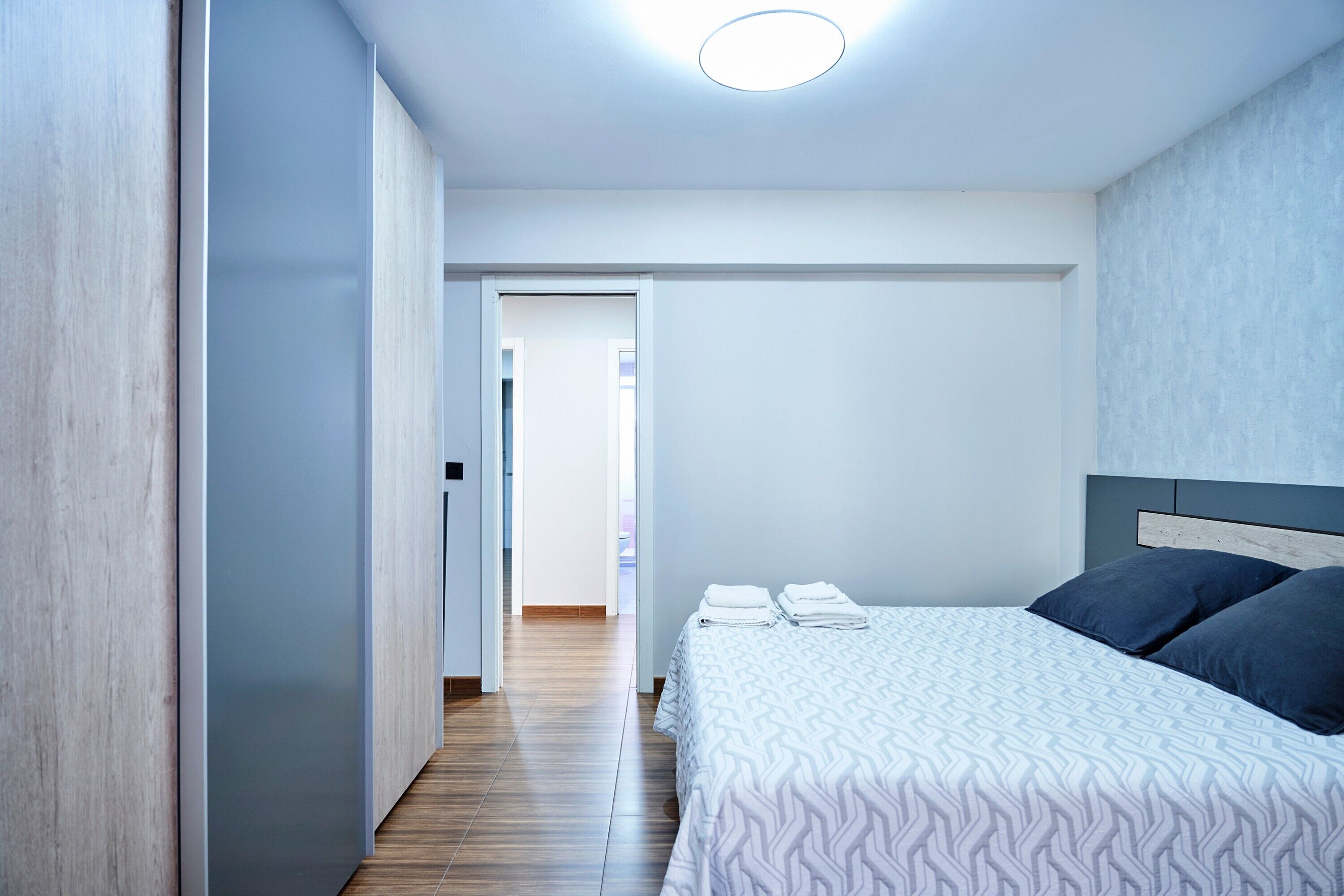 2 dormitorios, tabla de planchar con plancha, wifi y ropa de cama