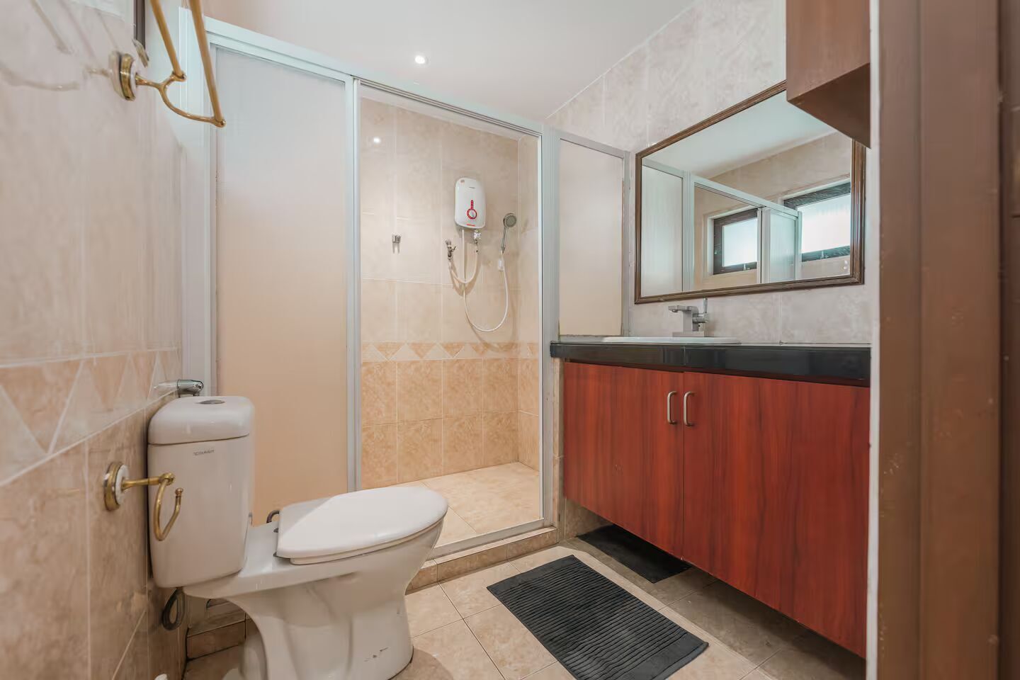 Villa | Bathroom | Hair dryer, soap, shampoo