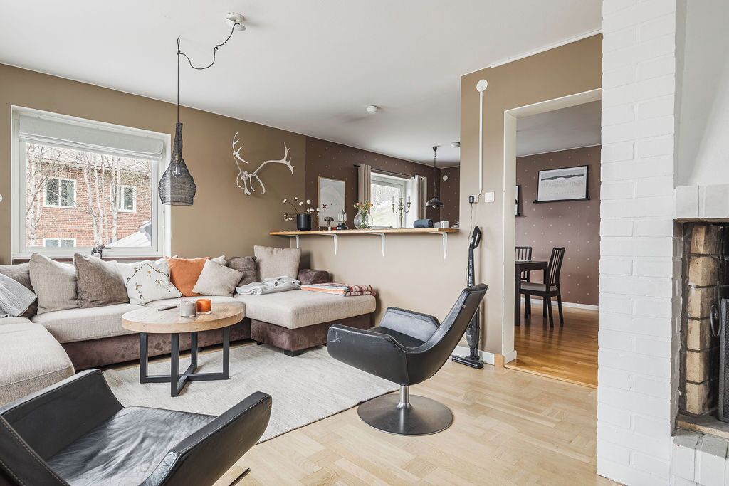 Apartment, 3 Bedrooms, Non Smoking, Lake View | Living area