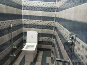 Camera Deluxe | Bagno | Doccia, sapone, shampoo