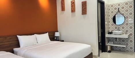Minibar, desk, laptop workspace, WiFi (free)