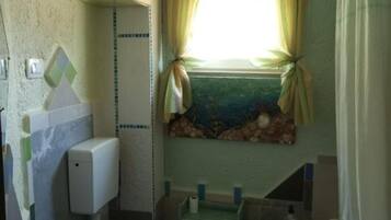 Studio (Studio) | Bathroom | Shower, towels