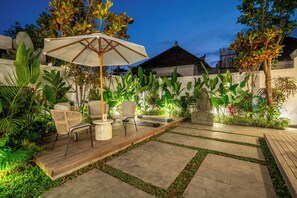 Vila Mewah, pemandangan kolam renang | Teras/patio