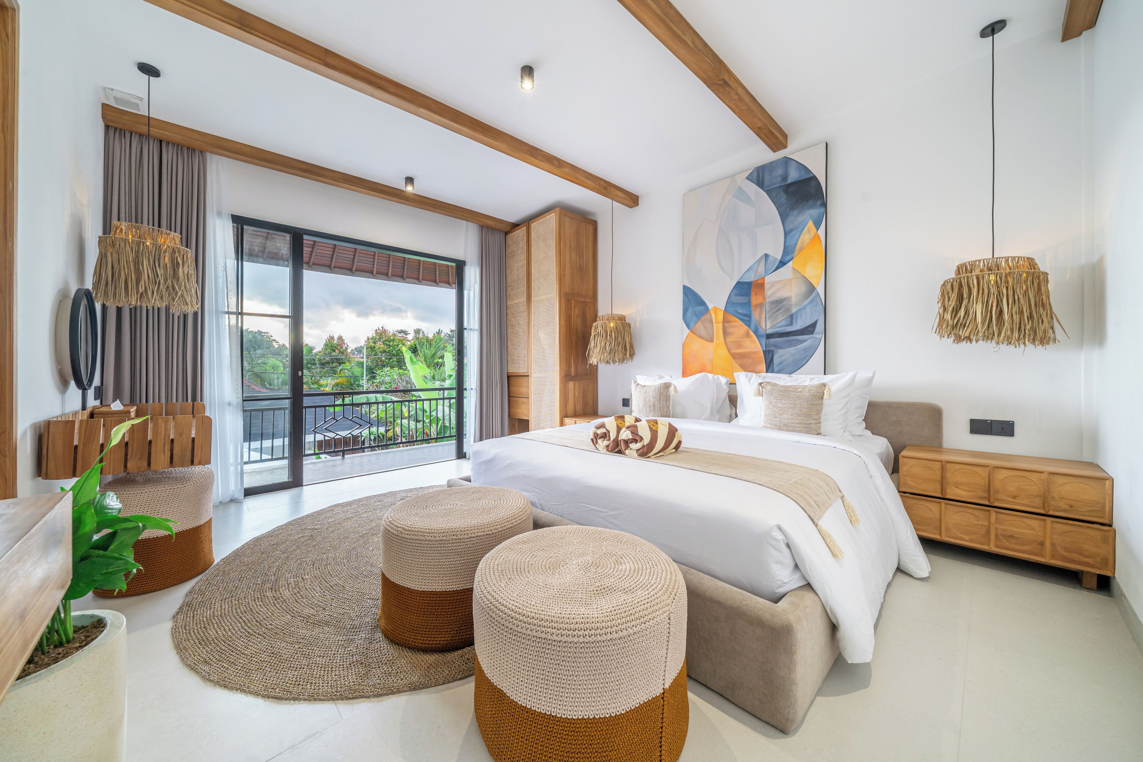 Villa luxueuse, vue sur la piscine | Draps en coton égyptien, literie de qualité, coffre-fort, décor unique