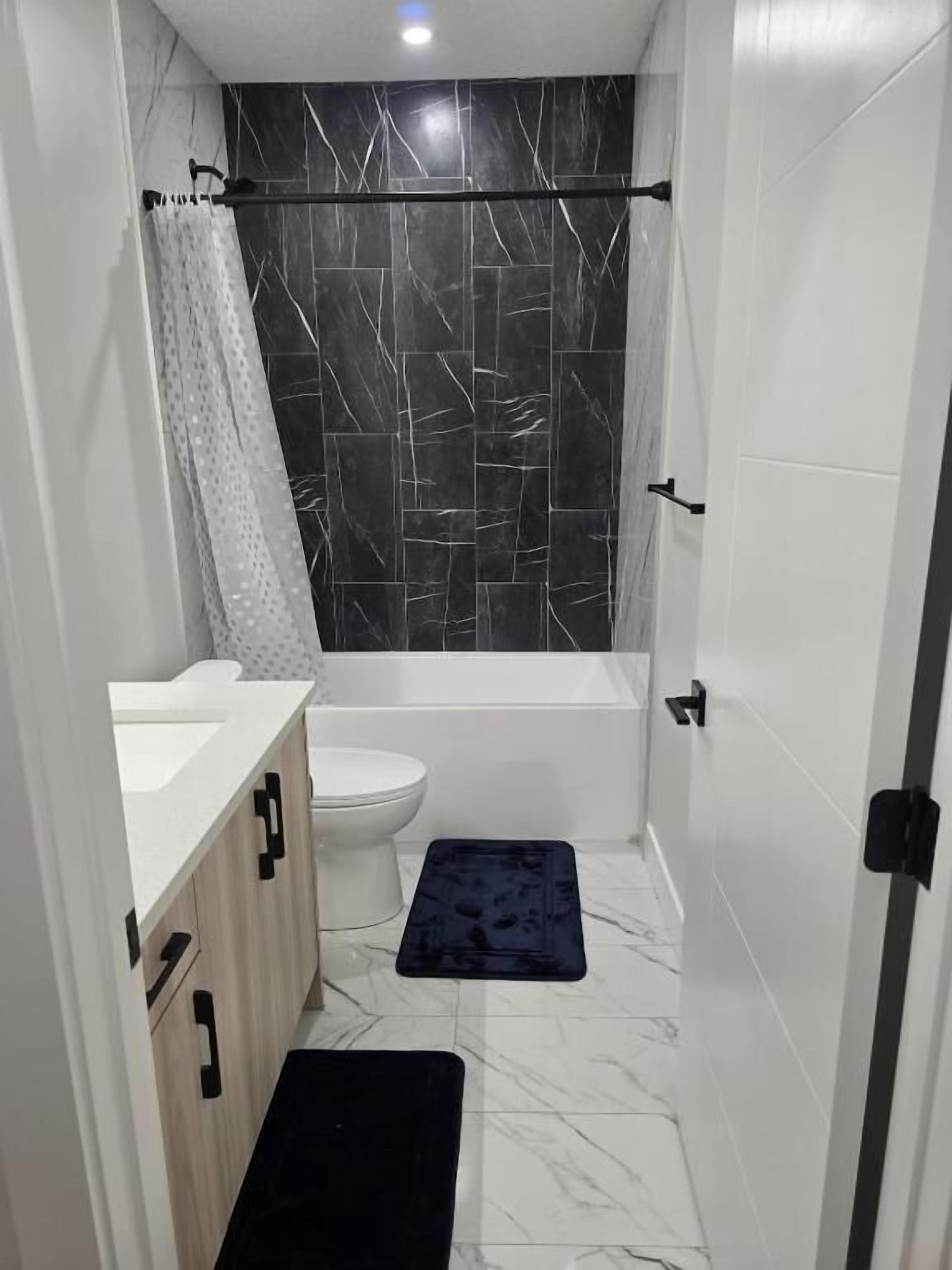 Apartment, 2 Bedrooms | Bathroom