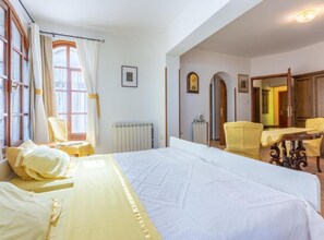 Studio (Studio Apartment with Terrace and Gar) | 3 Schlafzimmer, kostenloses WLAN