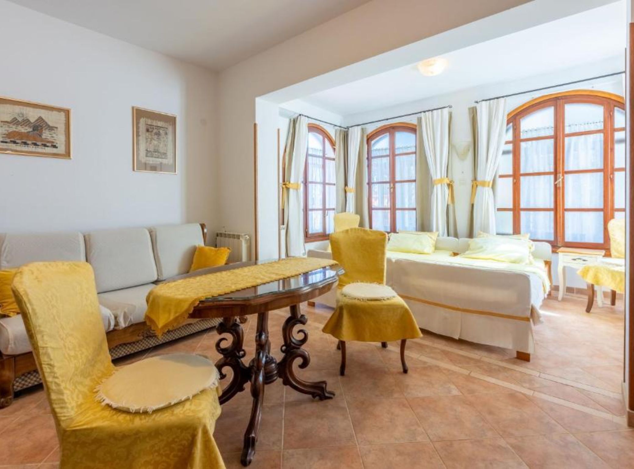 Estudio (Studio Apartment with Terrace and Gar) | Sala de estar