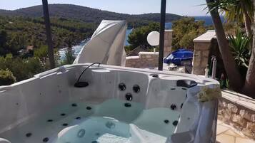 Studio (Villa Solea studio apartment A3) | Privat boblebad
