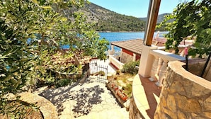 Unclassified image, 5 of 93, button - Villa Bonaca (Marina)
