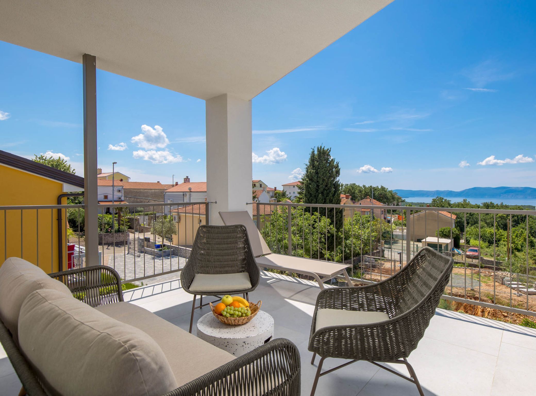 Apartamento (Classic Apartment with Balcony) | Terraza o patio
